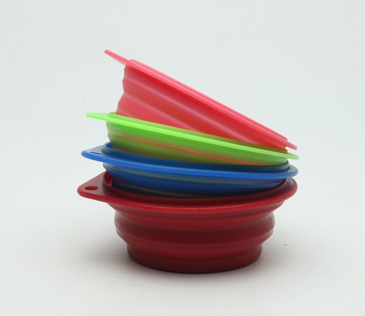 Portable Foldable Plastic Pet Bowls Silicone Travel Bowl Eco Friendly