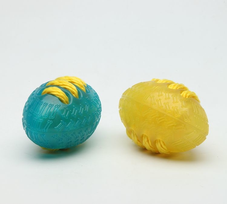 Beautiful Football Safe Chew Toys For Strong Chewers BSCI Approved
