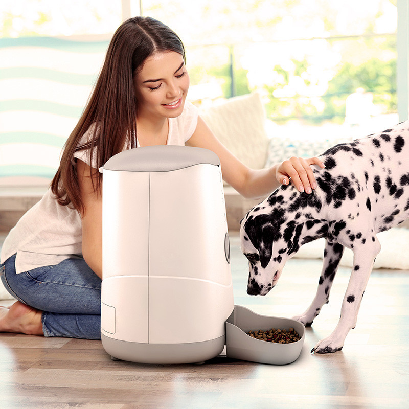 Automatic Pet Feeder Food Dispenser for Dogs Cats Small Animals Features Distribution Alarms Portion Control Timer Progr